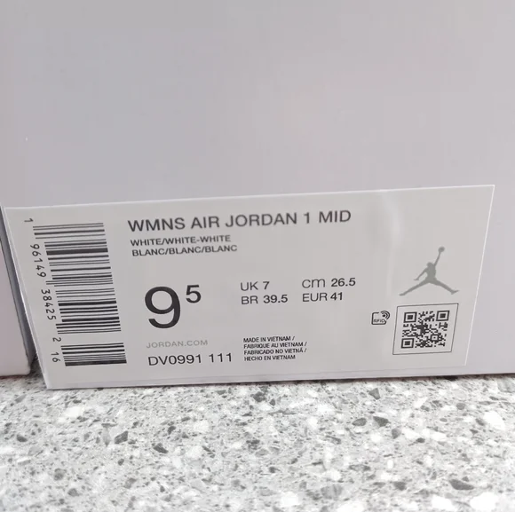 Nike Air Jordan 1 Mid Triple White Sneakers Shoes - Picture 10 of 12